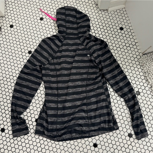 Lukka hoodie zip up size XL - Picture 2 of 6